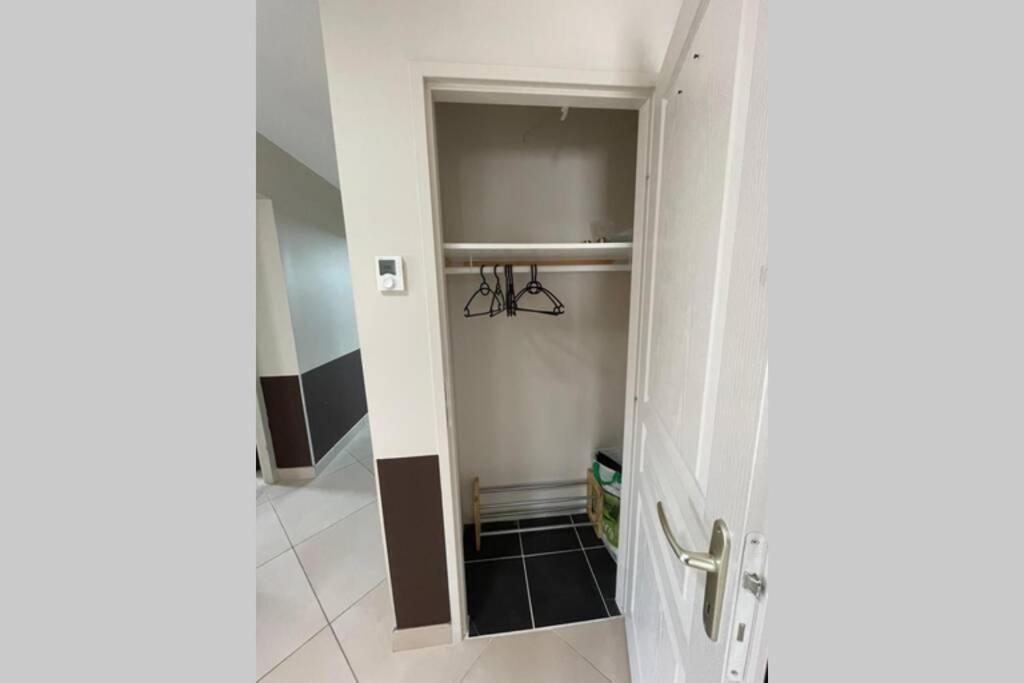 Superbe appartement avec 2 Chambres - 9 Personnes - Parking Privé Tournon-sur-Rhone Esterno foto